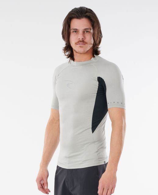 Waves Short Sleeve UV Rash Guard in 