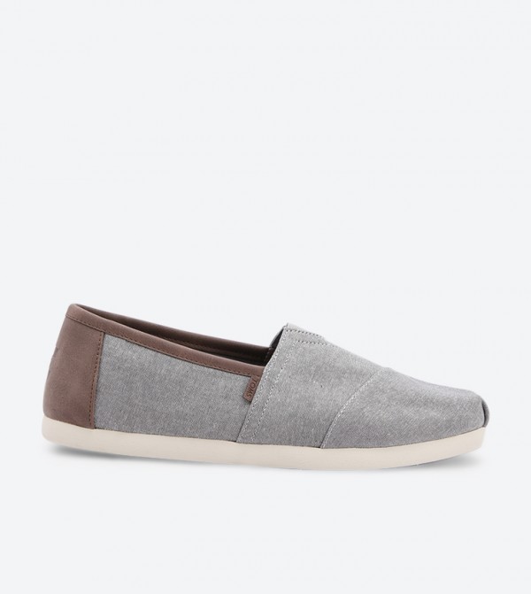 Toms